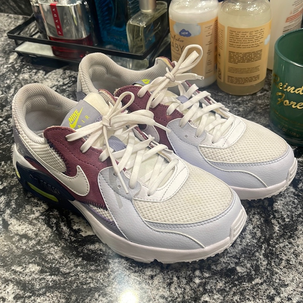 7.5 Womens Nike Air Max